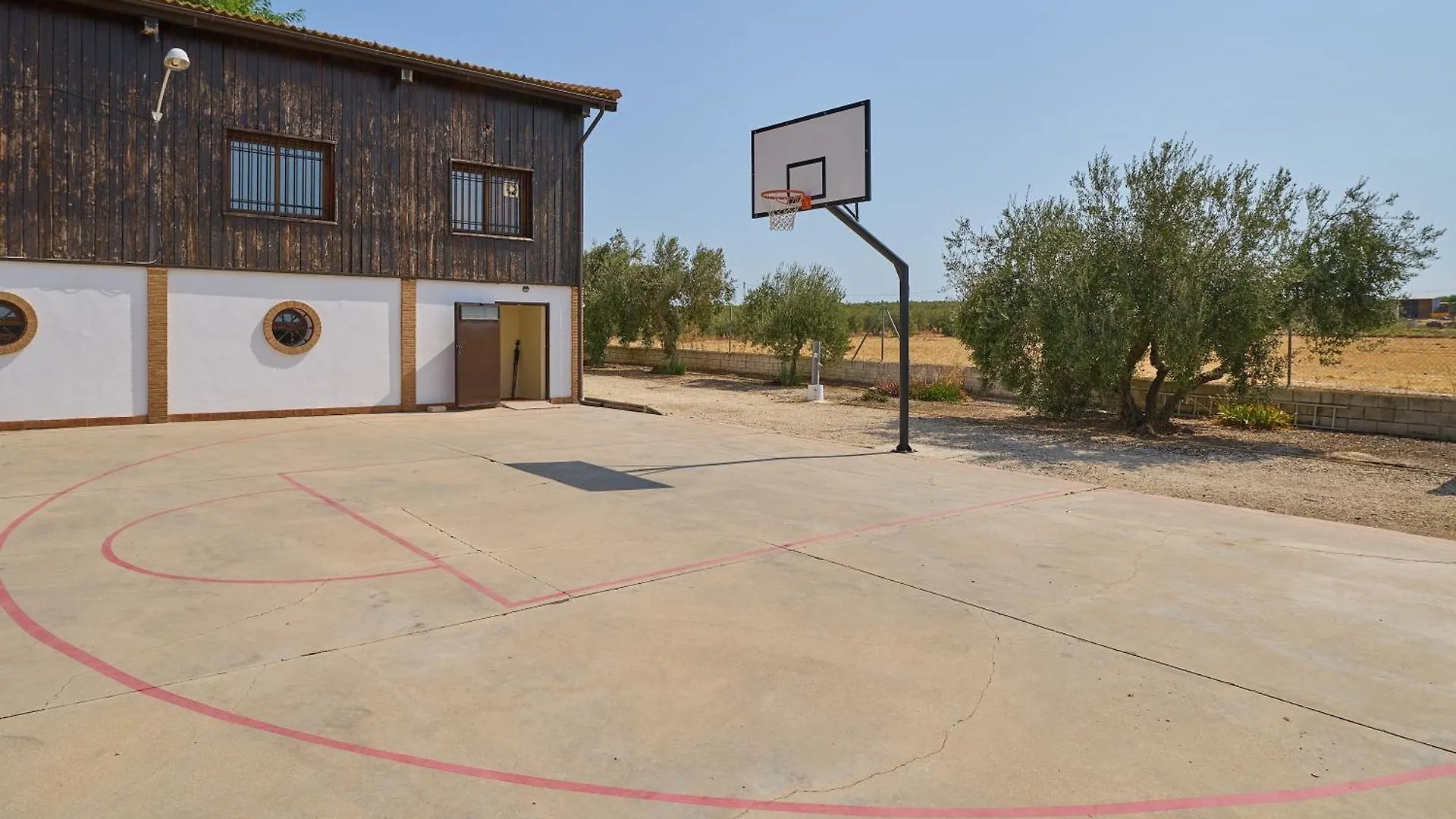La Cabana Piscina Y Jardin La Carlota Country house