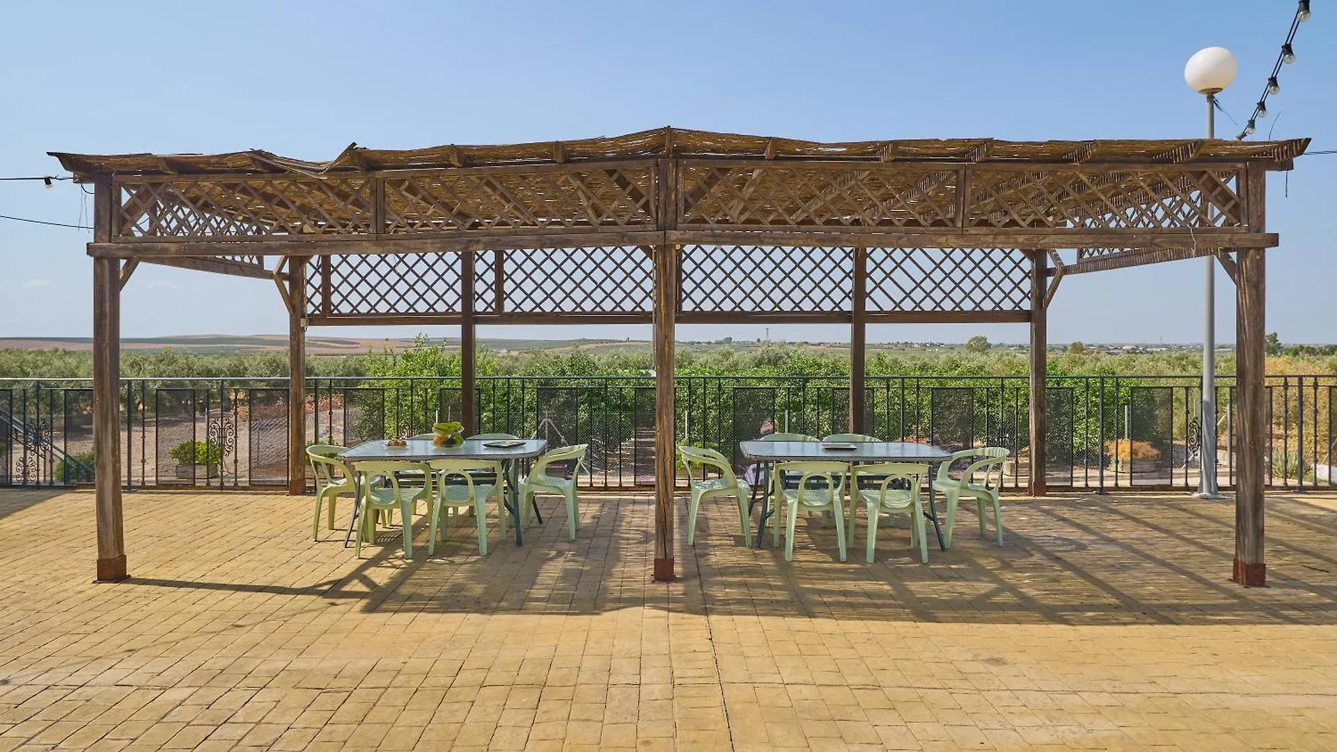 La Cabana Piscina Y Jardin La Carlota Country house